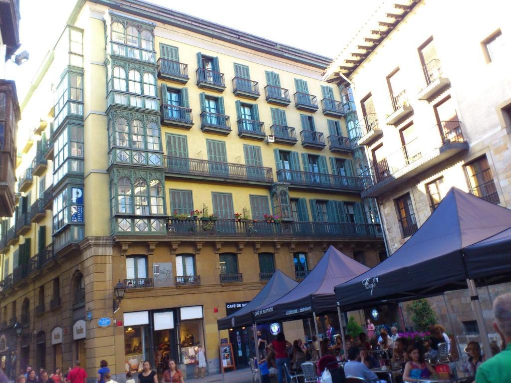 Roquefer Bilbao Central Rooms Εξωτερικό φωτογραφία
